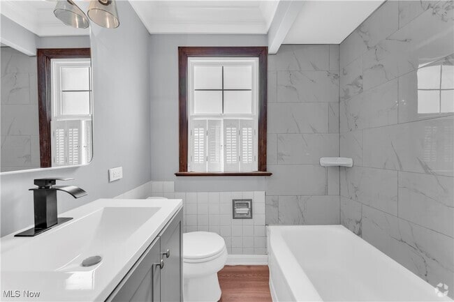 Building Photo - 5807 Orchard Ave Rental