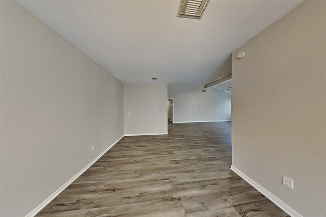 Photo - 22306 Red River Dr