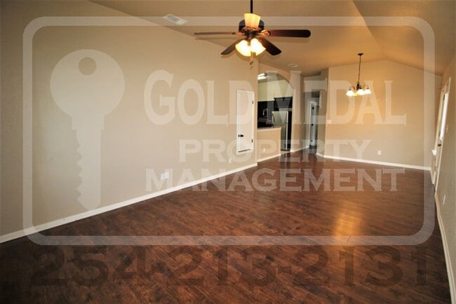 Photo - 1106 Grace Point Dr Unit B