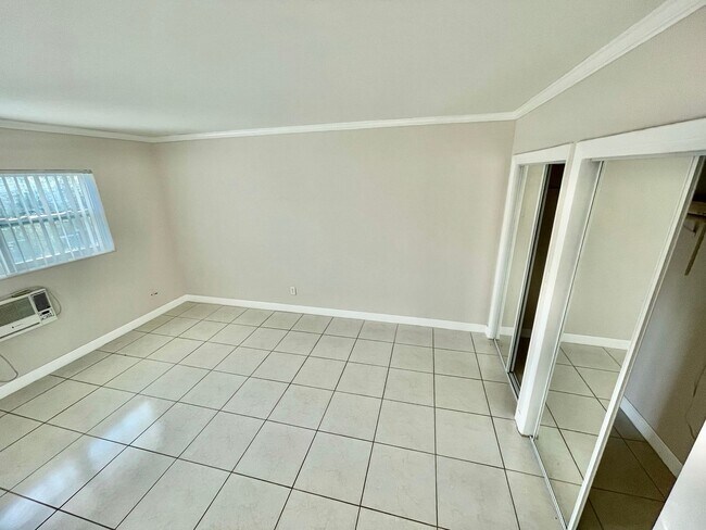 11605-07 Canal Dr