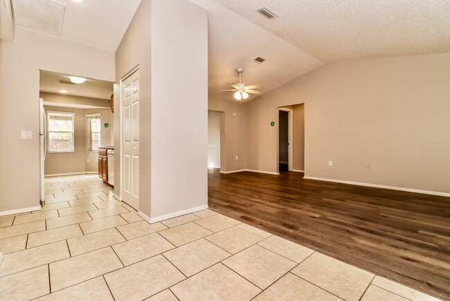 Photo - 8047 Hathaway Dr