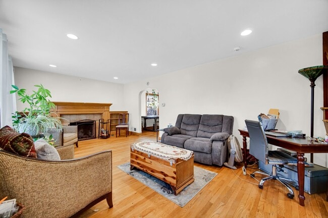 Photo - 3445 N Schultz Dr