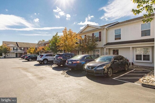 Photo - 56 S Charlotte St