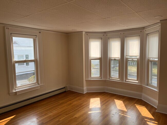 Photo - 37 Oak St Unit Apt # 1