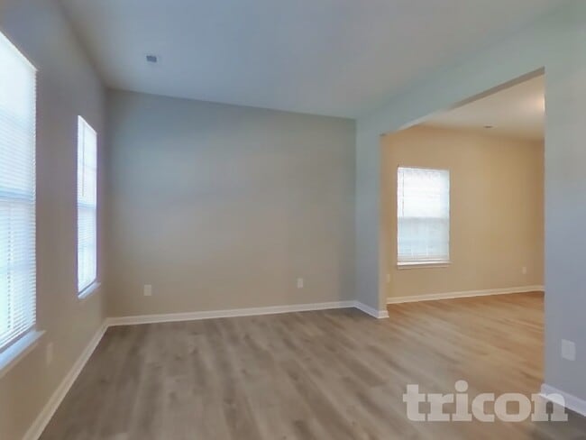 Photo - 8355 Burket Way