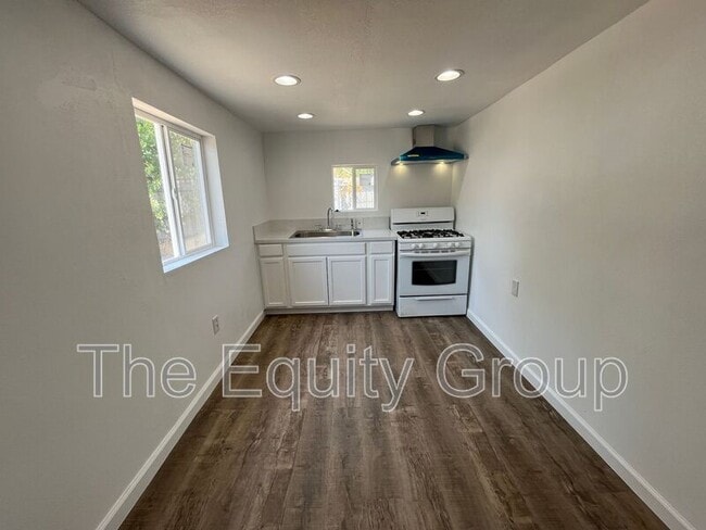 Photo - 717 W Date Ave Unit #B