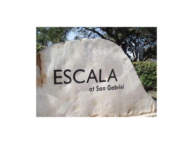 Building Photo - 1000 W 26th St Unit 212