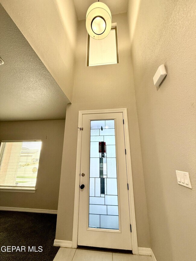 Photo - 12824 Linstead Ave