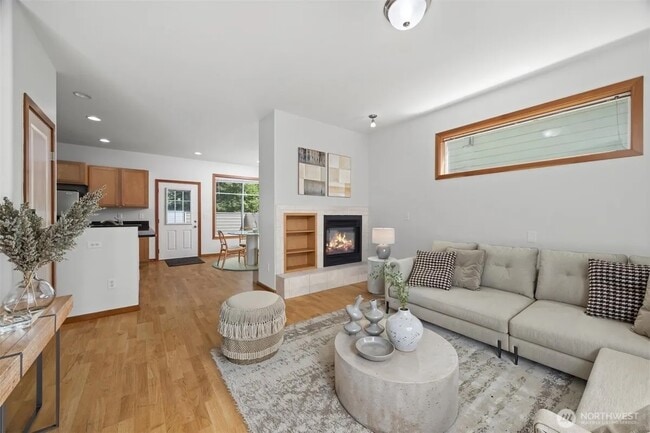 Photo - 6214 Malloy Ave