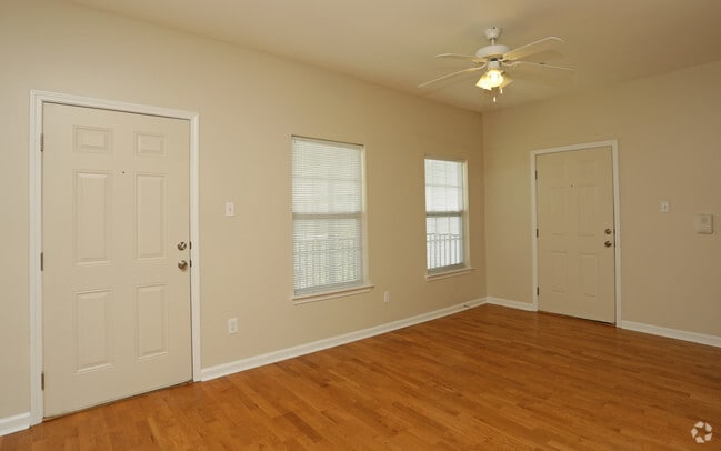 Walnut Square Apartments New Orleansnull