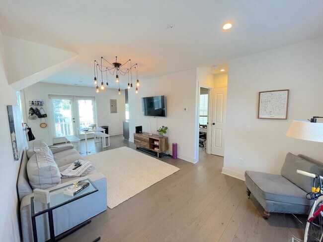 Photo - 613 E Duffy Ln Unit 613 E Duffy Ln A