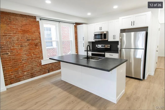 Photo - 1915 W Livingston St Unit #1