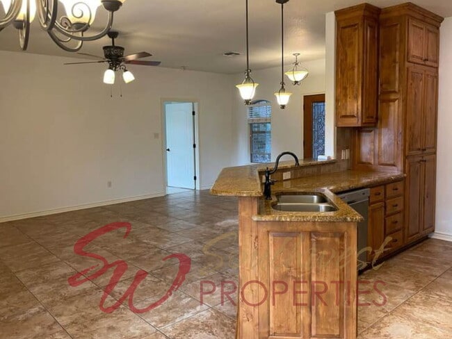 Photo - Spacious 4 Bed / 3 Bath Home in Elk Ridge Estates – Ideal for Families