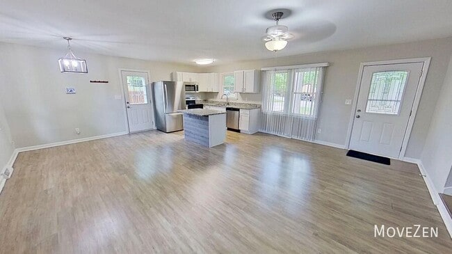 Photo - 202 Newgate Dr