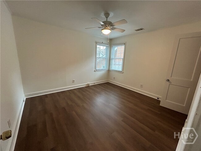 Photo - 1506 E 50th St