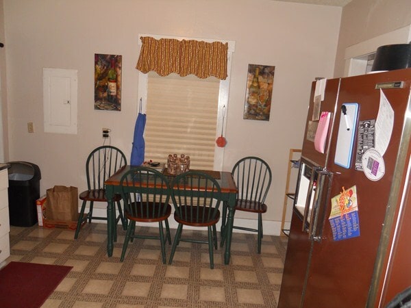 Comer en la cocina - 913 Claflin Rd Unidad 1