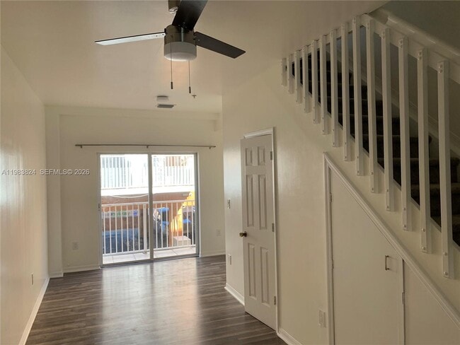 Photo - 928 SW 3rd St Unidad 203