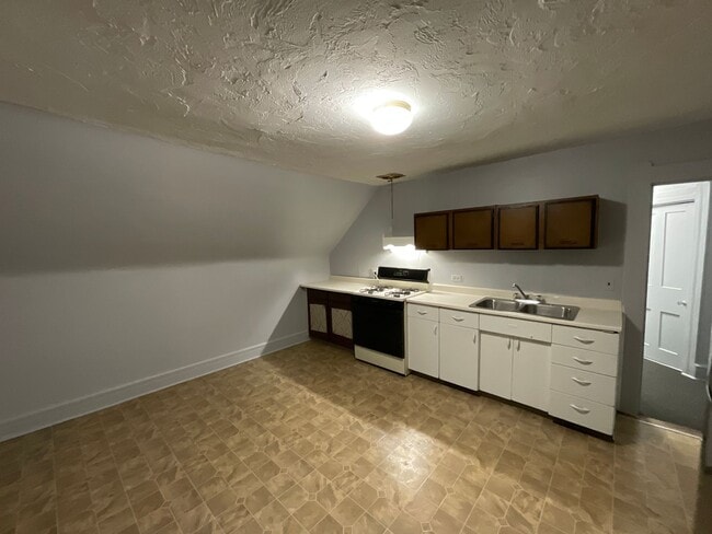 Photo - 211 5th St Unidad 211 5th Street Up