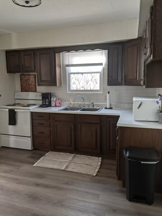 Kitchen - The Isobel on 6th Ave