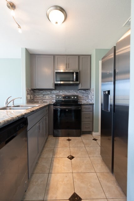 Photo - 623 Hollandbridge Ln