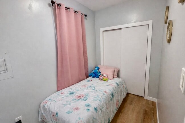 Photo - 80 Malcolm Ave