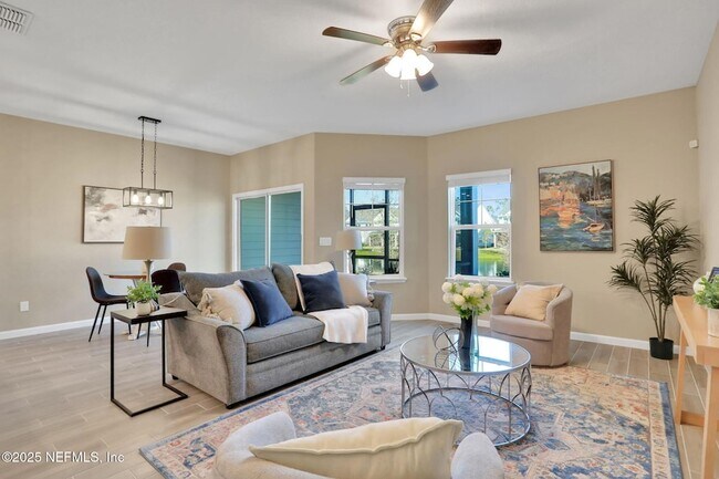 Photo - 415 Boracay Cir