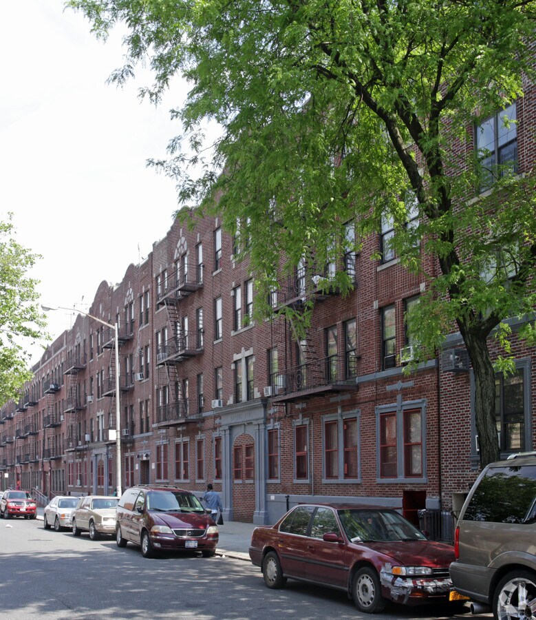 Photo - Harding Arms Apartments