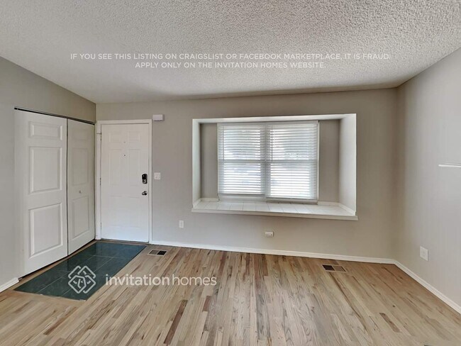 Photo - 1827 S Genoa St