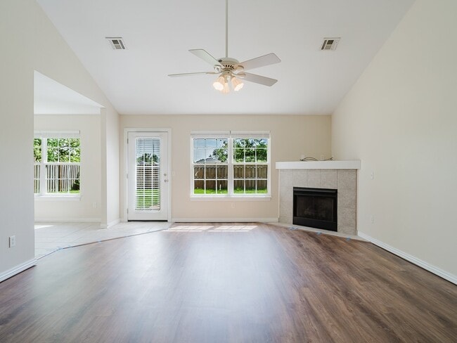 Photo - 1105 SW Cabriolet St