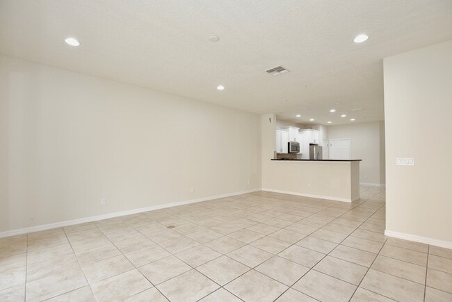Photo - Beautiful 3/2.5 Spacious Townhome with 1 Car Garage in the Gated Community of Jackson Park - Orla...