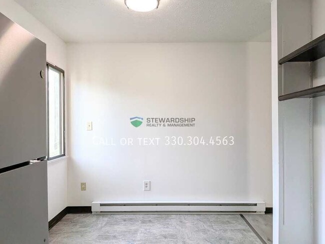 Photo - 235 Engadine Ct Unit C-6