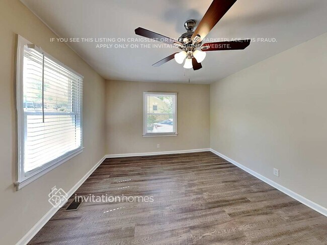 Photo - 277 Rocking Hill Dr SW