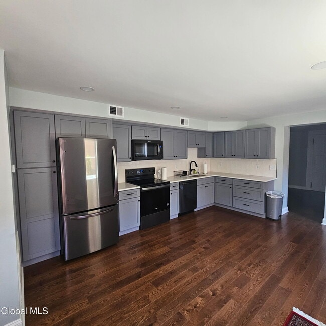 Photo - 89 4th St Unit 2