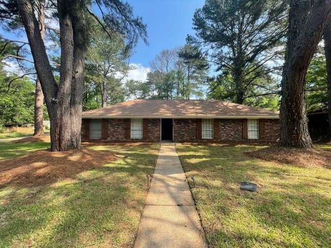 Photo - 1202 Ferncrest Dr House