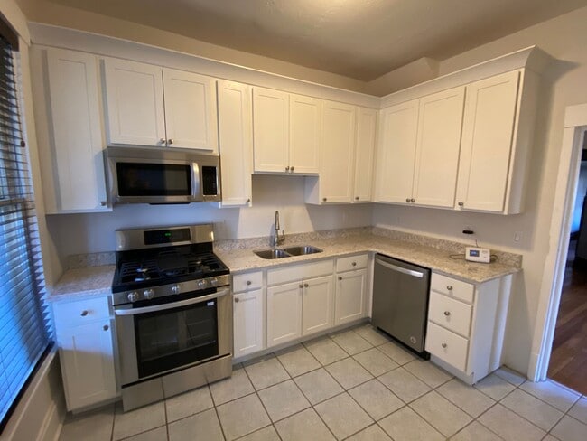 Building Photo - W 6th Ave 351-353 GW2 Unit 351 Rental