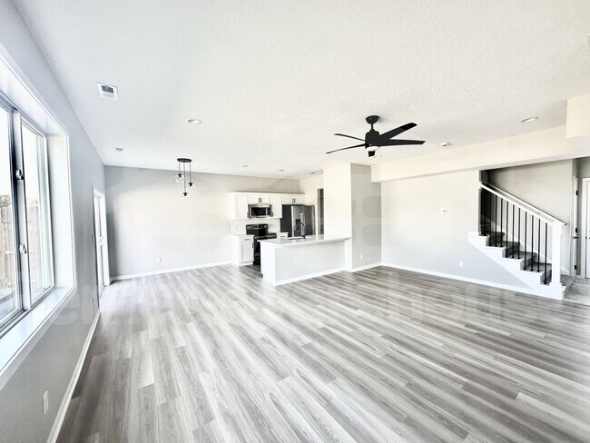 Photo - 7000 Lake Hill Dr