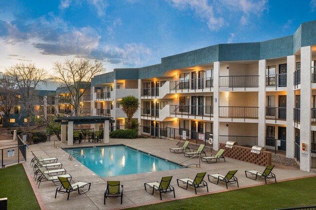 Building Photo - Peaks at Sandia View Rental