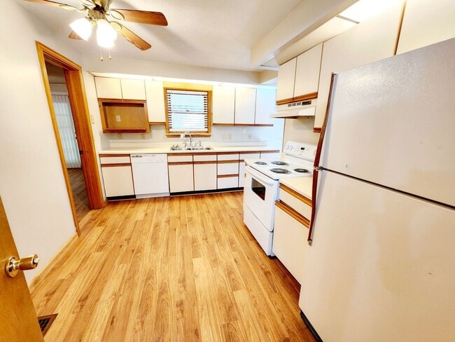 Photo - 2 Bedroom house near Mileground - Available 05/20/2026