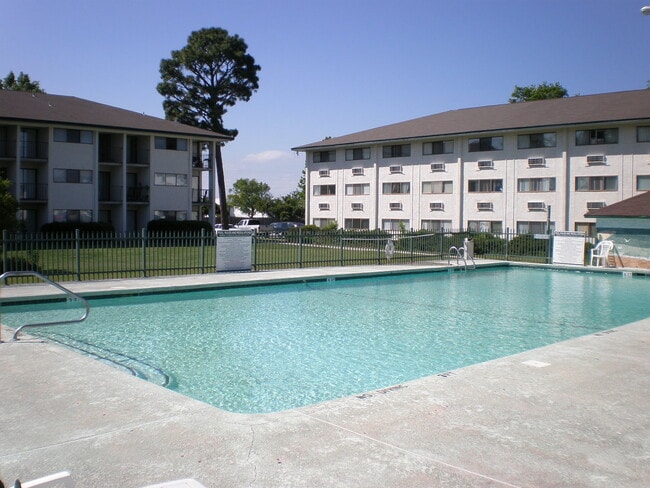 Building Photo - 460 Racine Dr Unit B302B