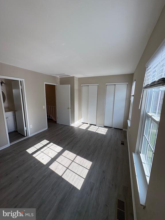 Photo - 7 Valley Bend Ct