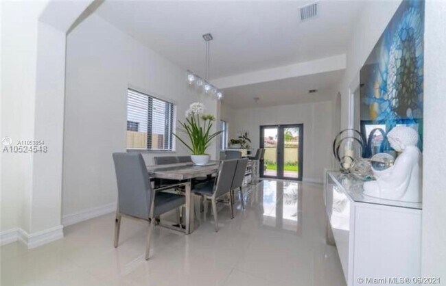 Photo - 16588 SW 44th St