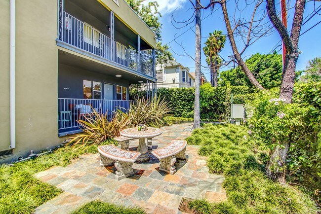 Photo - 1937 N Bronson Ave