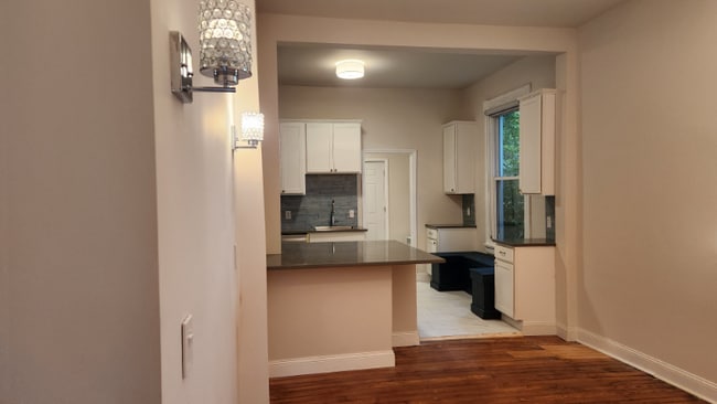 Photo - 324 Fairfield Ave Unit 1