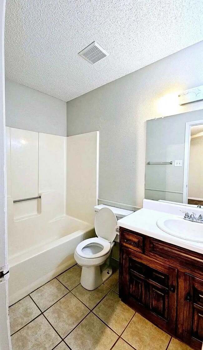 Photo - 140 Gerald St