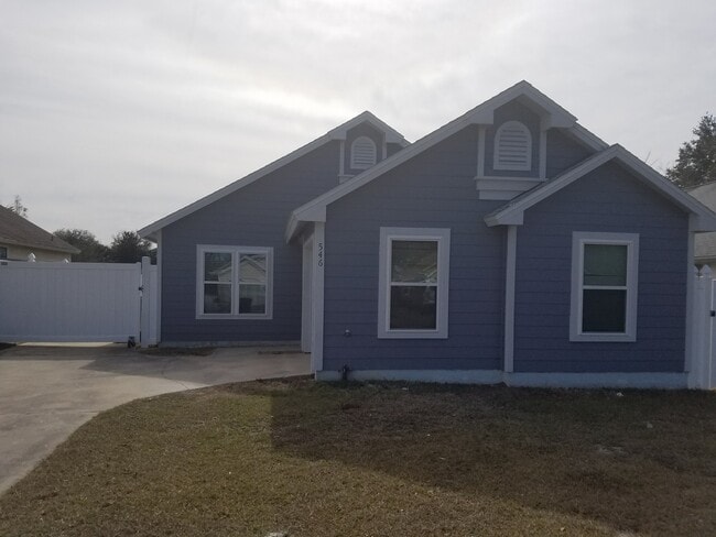 Building Photo - Beautiful Renovated 2-Bedroom, 2-Bathroom Home in Apopka