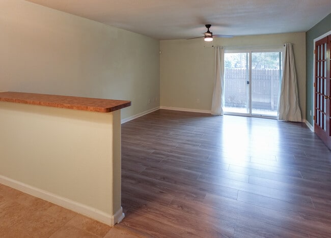 Photo - 4119 Medical Dr Unit F104