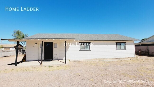 Building Photo - Spacious home in Casa Grande! Unit A