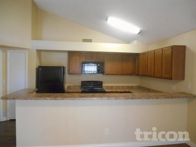 Photo - 1706 N Comanche Dr