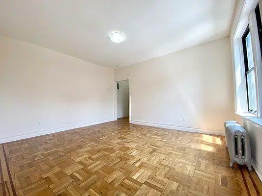 Photo - 1 bedroom in BRONX NY 10463 Unidad 33A