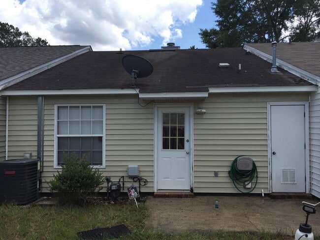 Photo - N.W. 2/2 Townhome off Mission Rd. near Fred George